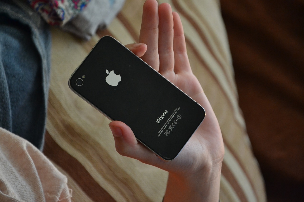iPhone X价格揭秘，市场定位、影响因素与消费者反应全面解析