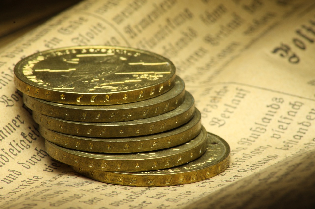 揭秘18K金价格走势，了解黄金与18K金的定义及价格差异