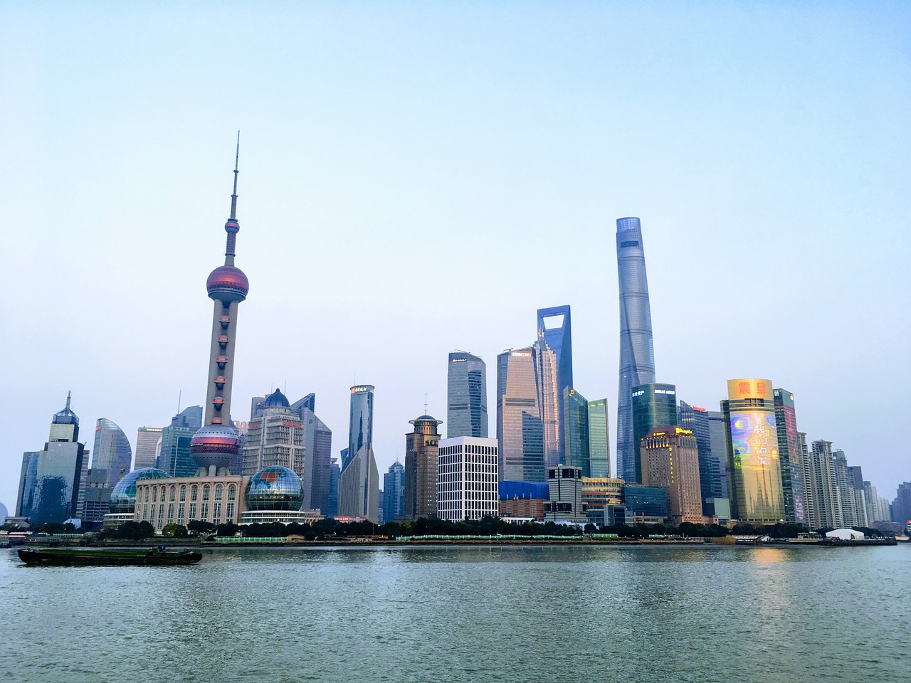 新澳门一码一码100准，淡妆浓抹9031.134