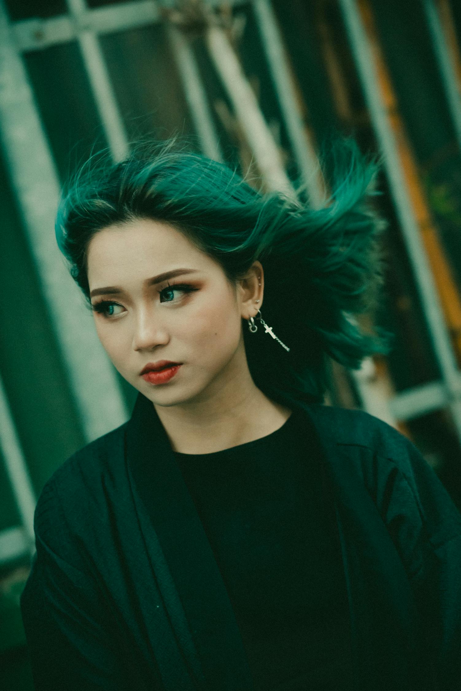 世界微尘里电视剧免费观看完整版，剧情与人物魅力深度探索