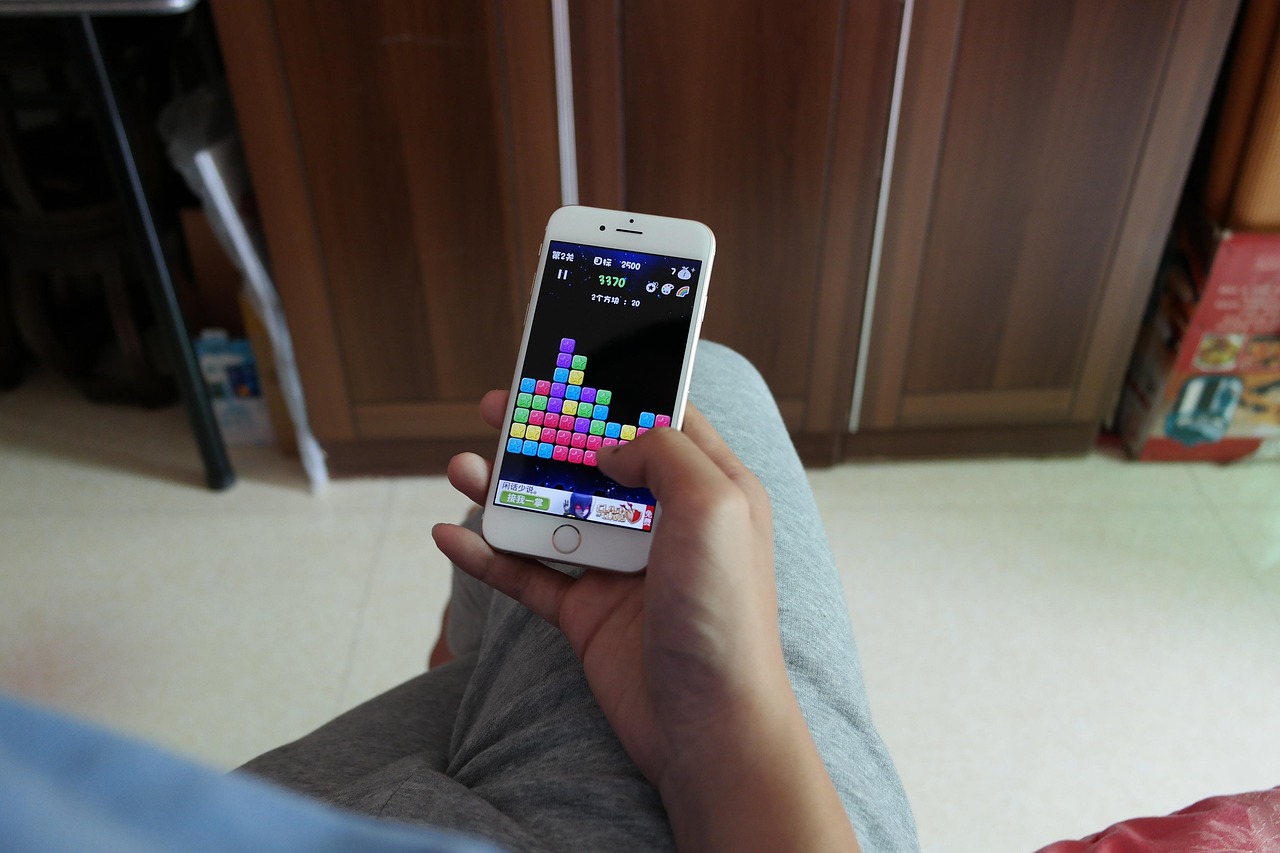 HTC最新旗舰手机，科技与艺术的极致融合